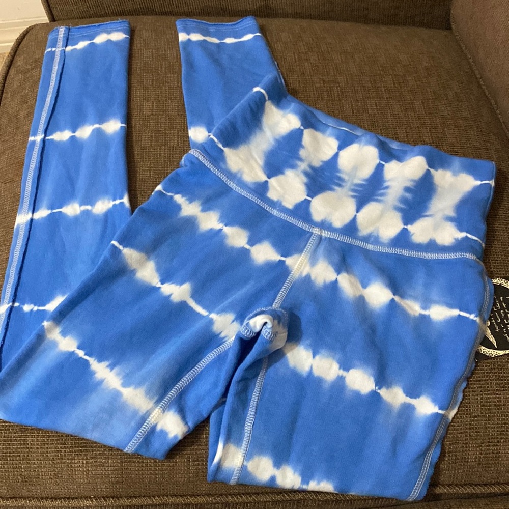 Free People Movement blue white tie dye leggings size XS NWT